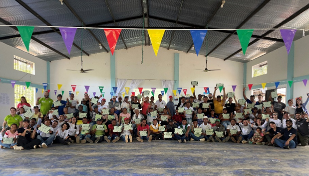 Feria de oportunidades institucionales y comunitarias para el Serranía de San Lucas, encuentro de cierre del proyecto en la vereda Borrachera, El Bagre, Antioquia.