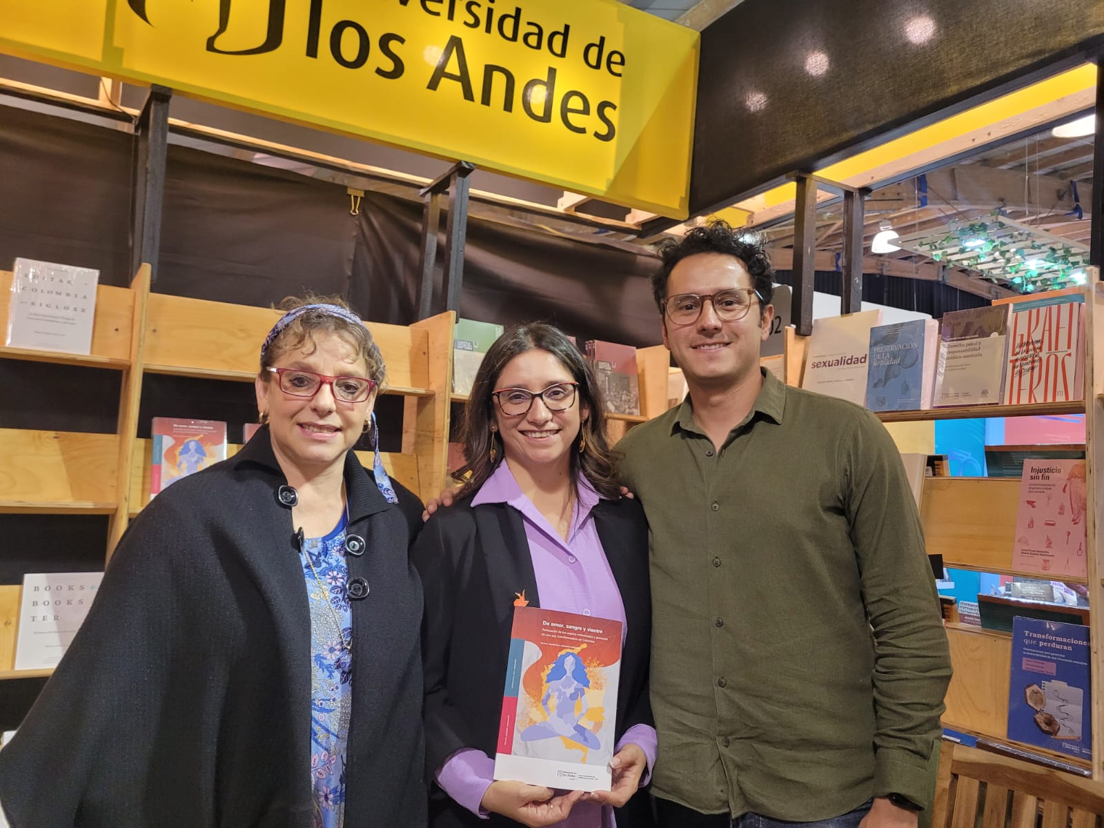 El libro “De amor, sangre y vientre” estuvo en FILBO 2024