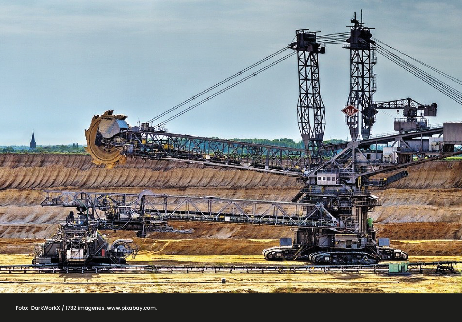 Foto maquinaria de minería. Formulación del plan nacional de ordenamiento minero. - Cider | Uniandes
